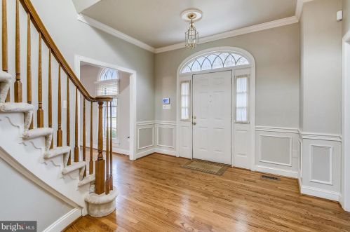 11330 Woodbrook Ln, Herndon, VA 20194-1333