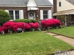514 Beech St, New Hyde Park, NY 11040-3859