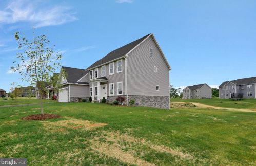 180 Delanie Dr, Upton, PA 17225-8783