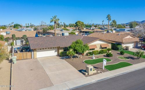 4426 El Caminito Dr, Glendale AZ 85302-6025 exterior