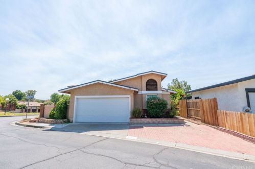31833 Cinnabar Ln, Santa Clarita, CA 91384-3117