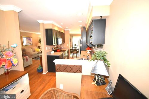 242 Windsor Ct, Glen Mills PA  19342-2027 exterior