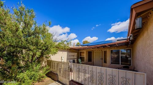 7961 Depot Ct, Tucson, AZ 85747-5162