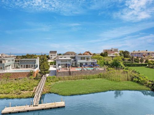 110 Dune Rd, West Hampton Beach, NY 11978-3003