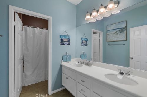35265 El Diamante Dr, Wildomar CA  92595-7860 exterior