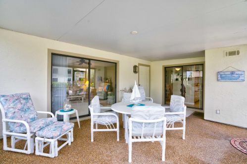 7491 Jamestown Ter, Hobe Sound, FL 33455-5879