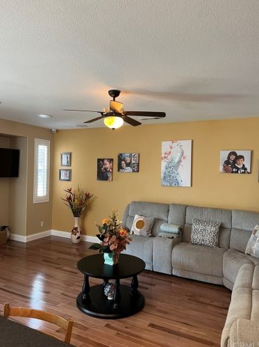 29279 Gateway Dr, Lake Elsinore CA  92530-7276 exterior