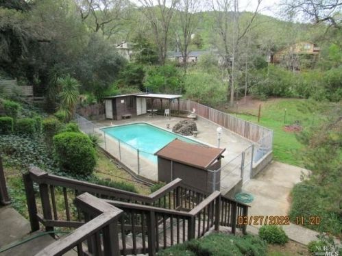 930 Live Oak Ave, Ukiah CA  95482-3733 exterior