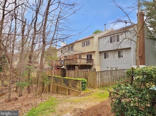 3622 Wharf Ln, Triangle, VA 22172-1028