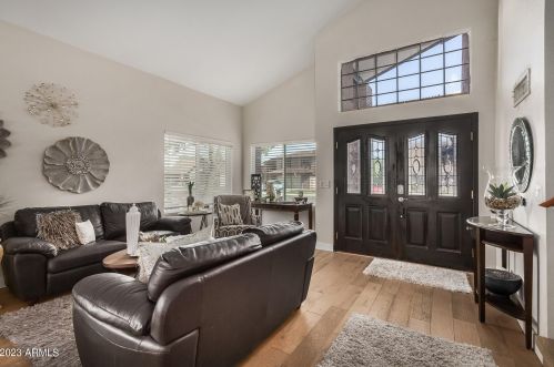 6402 Mescal St, Glendale, AZ 85304-4610