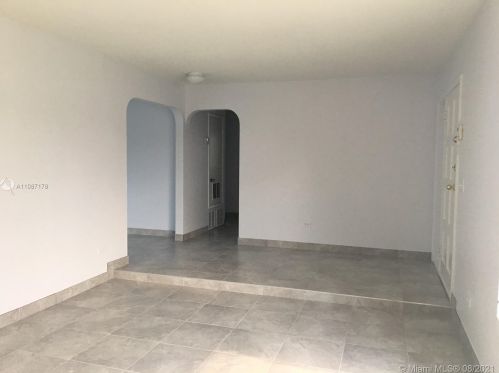 1711 102nd Ave, Miami, FL 33165-7423