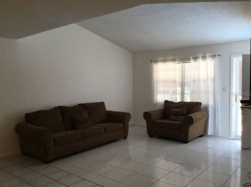 8571 Lyonia Dr, Orlando, FL 32829-8622