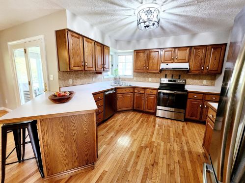 5985 Creek Rd, Washington Ch OH  43160-9726 exterior