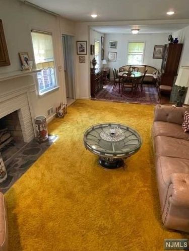 281 Lindbergh Blvd, Teaneck NJ  07666-6542 exterior