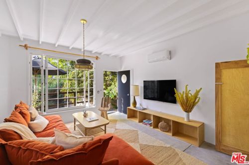 19751 Grand Vw Dr, Topanga CA  90290-3313 exterior