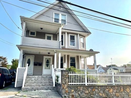 38 York St, Bridgeport, CT 06610-1925