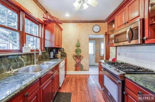 181 Cedar St, Ridgefield Park NJ  07660-1803 exterior