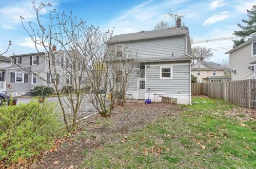 2 Riverside Dr, Airmont NY  10901-5703 exterior