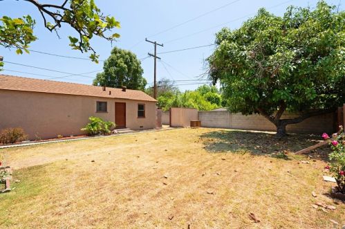 7862 Kingbee St, Downey CA  90242-3420 exterior