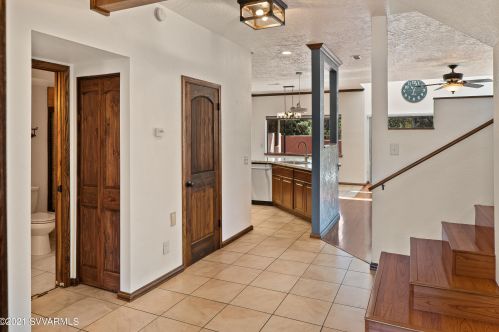 1395 Vista Montana Rd, Sedona, AZ 86336-4766