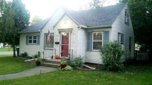 603 12th St, Moorhead MN  56560-5116 exterior
