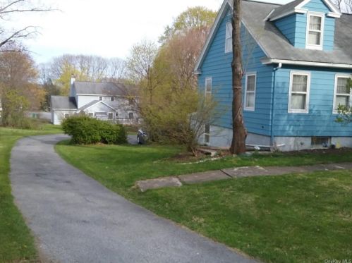 130 Grand Ave, Poughkeepsie, NY 12603-1211