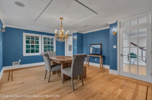 34 Windsor Dr, Little Silver NJ  07739-1311 exterior