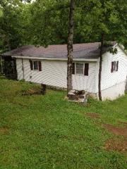 32 Harris Dr, Linden, TN 37096-5130