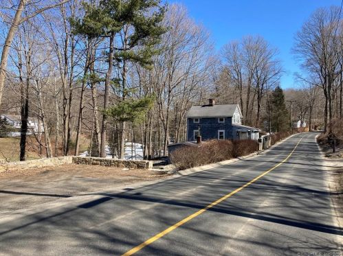 75 Taylor Rd, Bethel, CT 06801-1329