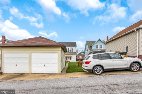 730 Broadway, Red Lion PA  17356-1914 exterior