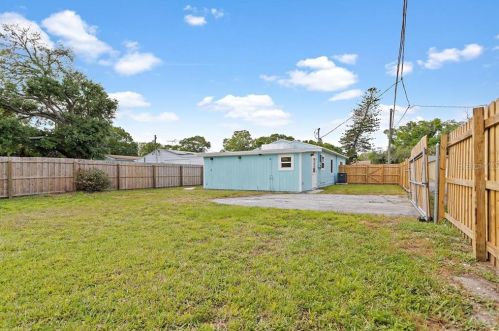 5210 20th Ave, Saint Petersburg FL  33707-4908 exterior