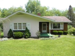 4800 Andrews Dr, Gibsonia, PA 15044-7410