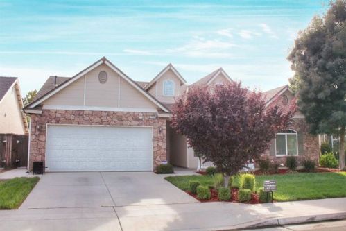3136 Clover Ave, Fresno, CA 93727-9117