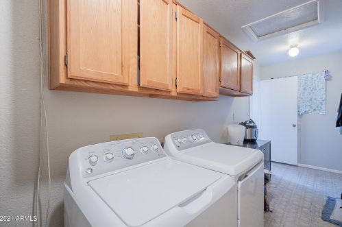 6319 Turquoise Ave, Glendale AZ 85302-1037 exterior