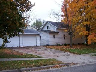 1302 Gilbert St, Wausau, WI 54403-3050
