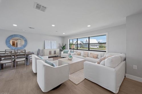 5440 Williams Dr, Fort Myers Beach, FL 33931-4028