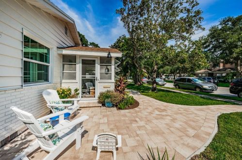 1221 34th Ave, Saint Petersburg, FL 33704-1842