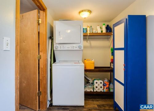 374 Shr Rd, Bybee VA  22963-5236 exterior