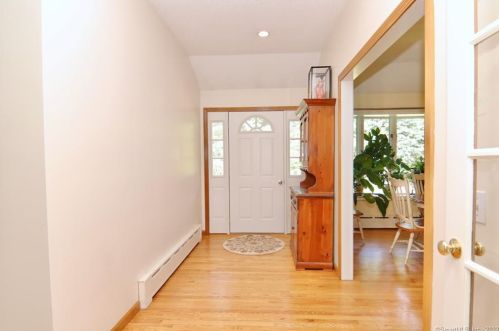 222 Judd Rd, Bridgeport, CT 06612-1026