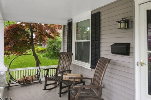 428 Hardwick St, Belvidere, NJ 07823-1820