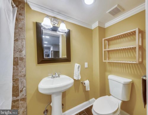 1826 18th St, Washington DC 20009-1707 exterior