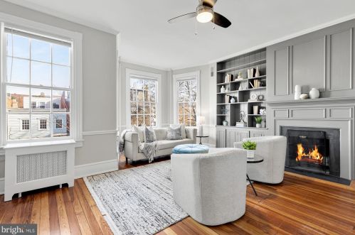 124 6 St, Washington DC 20002-2215 exterior