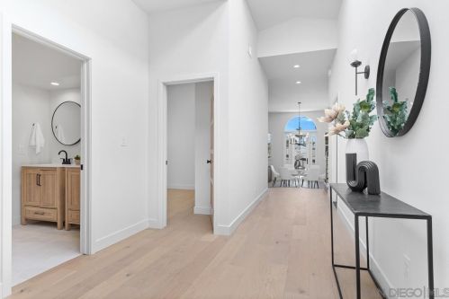 1533 Beryl St, San Diego CA  92109-2106 exterior