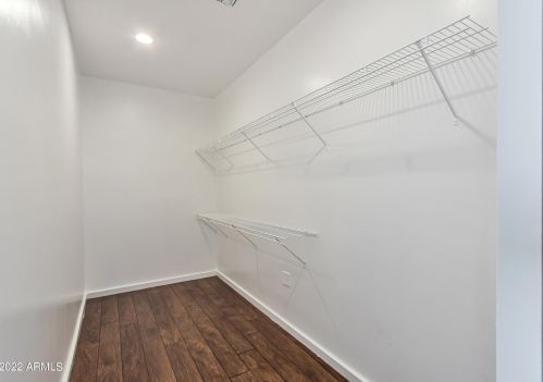 5576 12 St, Phoenix AZ 85086-4804 exterior