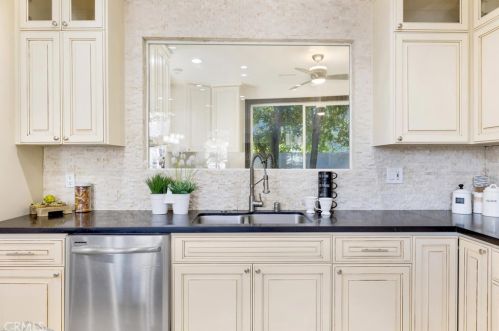 2340 Robinhood Pl, Orange CA  92867-1851 exterior