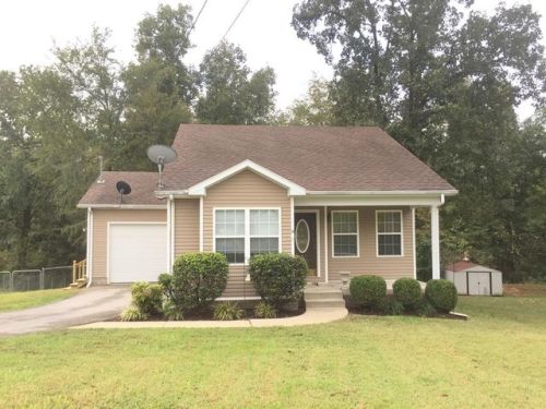 121 Lee Ln, Hopkinsville, KY 42240-2579