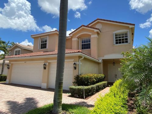 4747 183rd Ave, Hollywood, FL 33029-6322