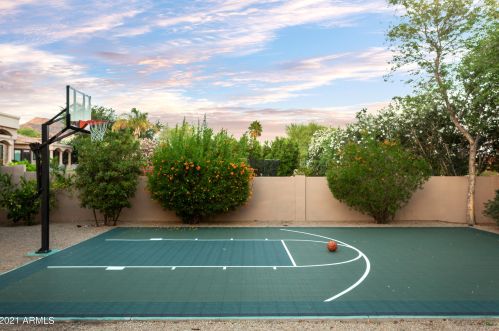 10461 Windrose Dr, Scottsdale AZ  85259-2423 exterior