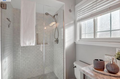 1042 Lomitas Ave, Livermore CA  94550-6436 exterior