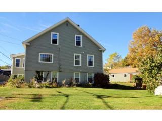 25 Bay Rd, Newmarket, NH 03857-1704